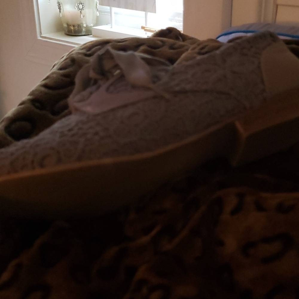 Shoes - Picture 3 of 3